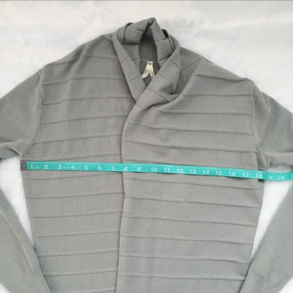 Like New ModCloth Teaberry and Weave Open Front Cardigan, size small - Picture 2 of 6